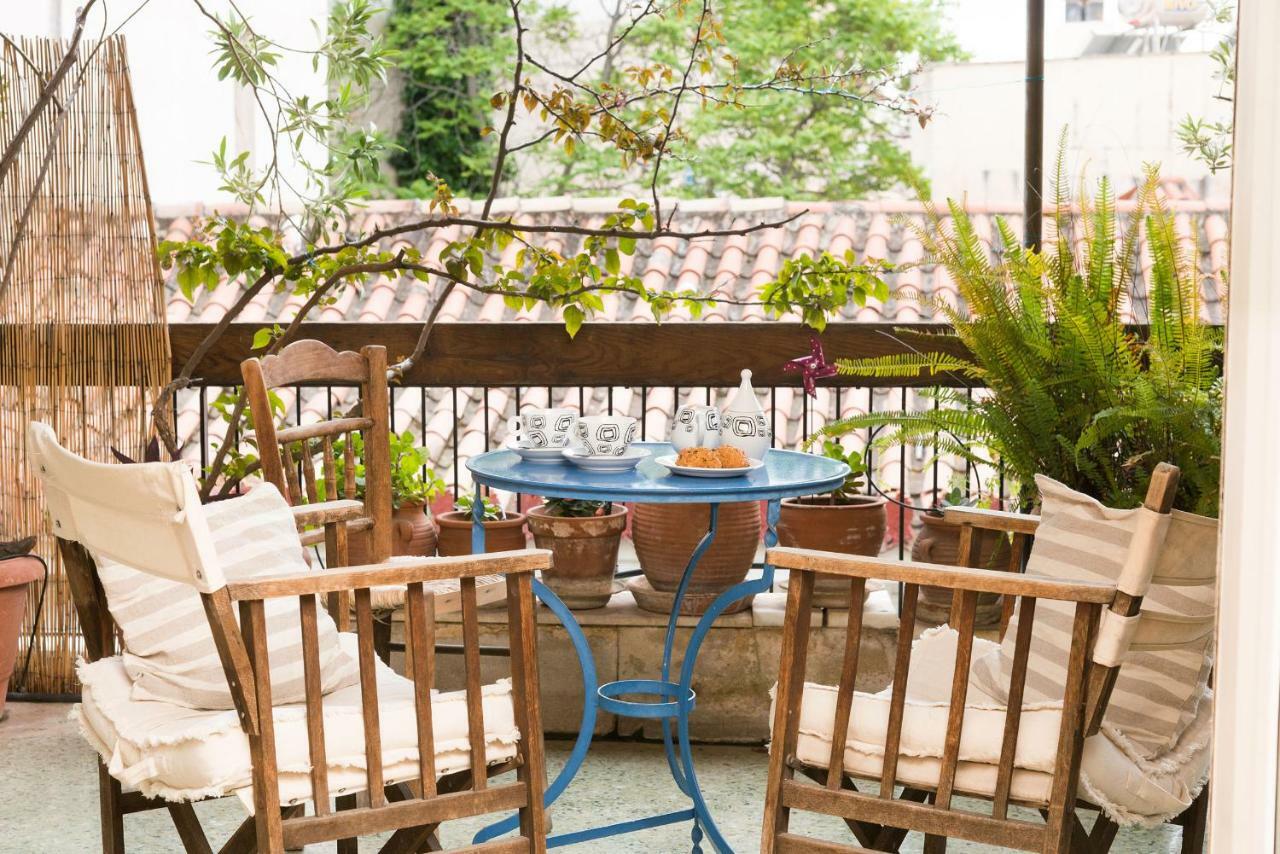 Stylish Flat With Veranda In The Heart Of Athens Exterior photo