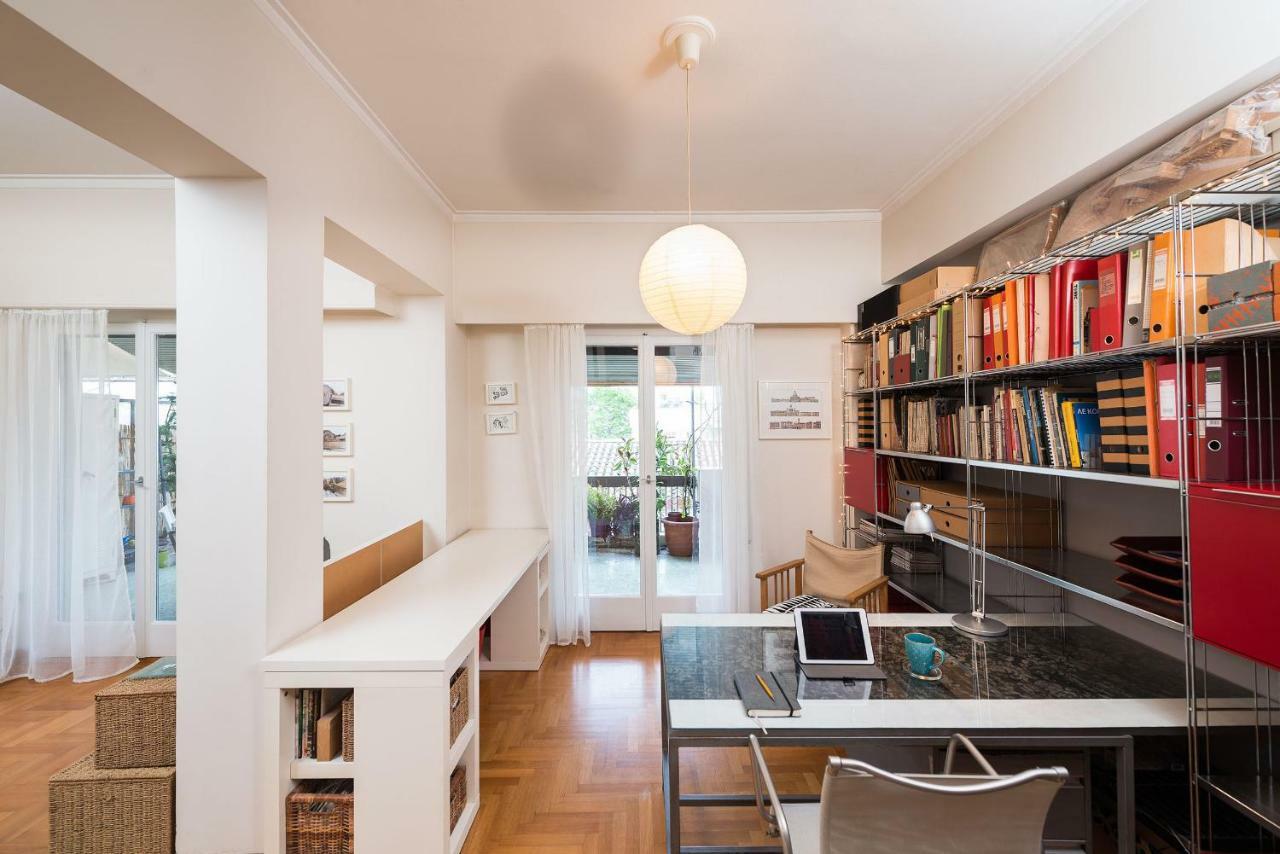 Stylish Flat With Veranda In The Heart Of Athens Exterior photo