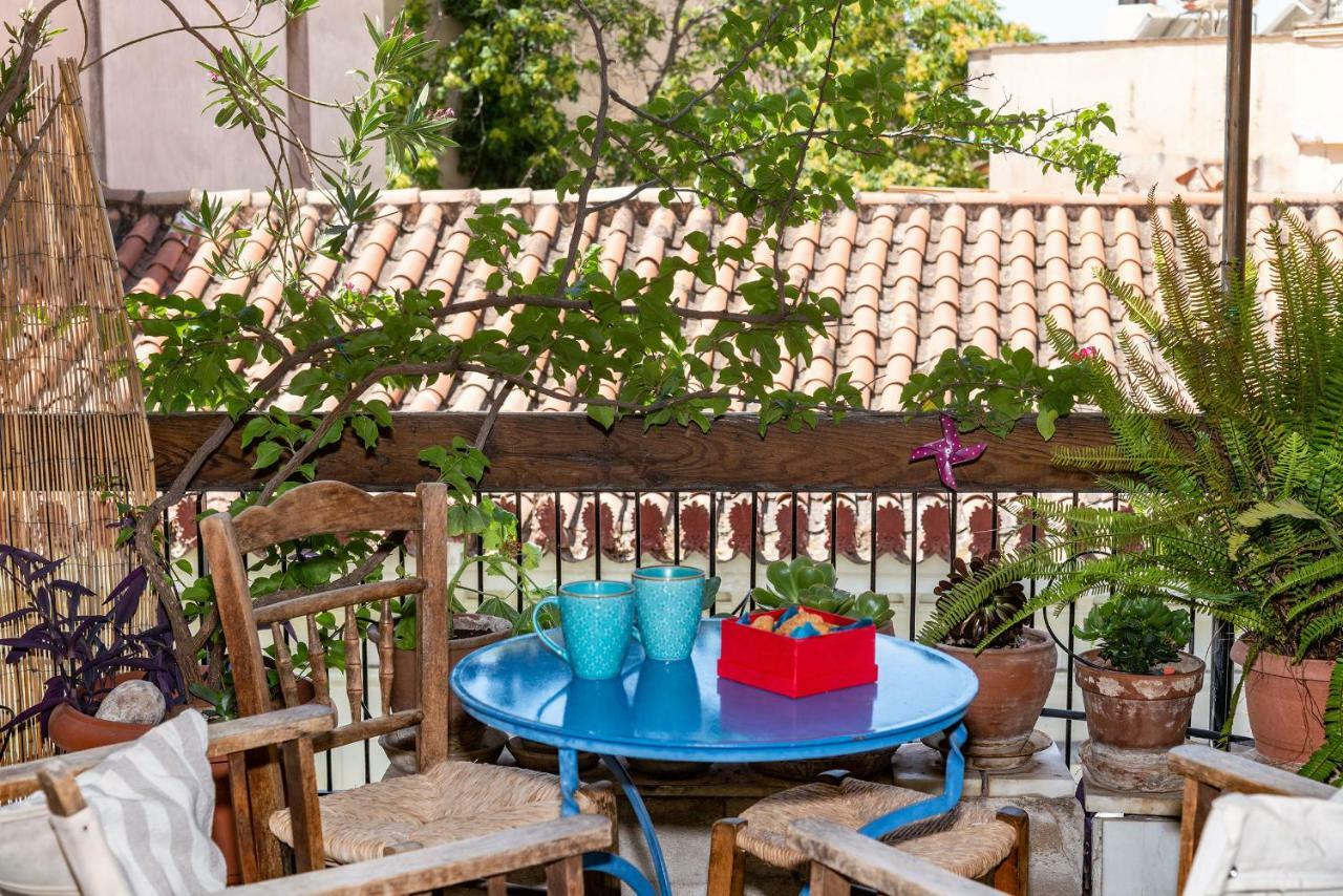 Stylish Flat With Veranda In The Heart Of Athens Exterior photo