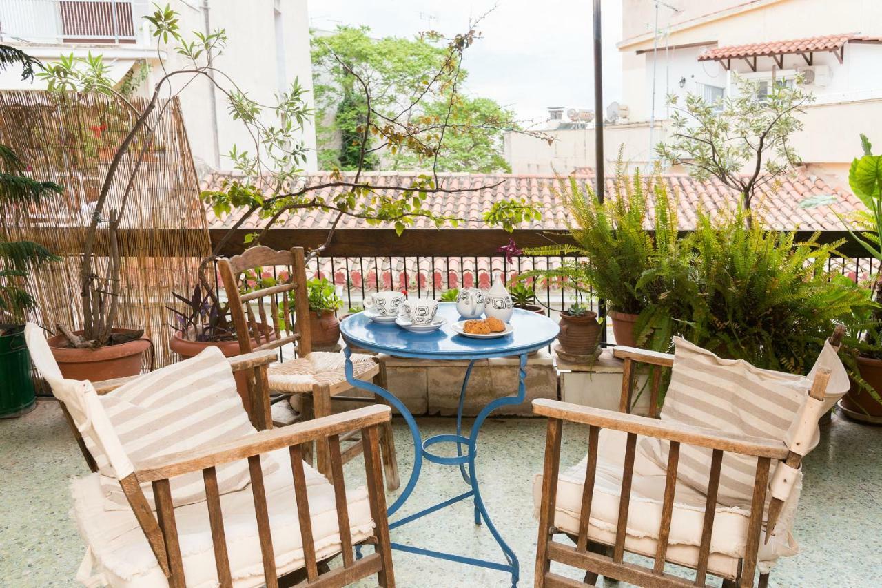 Stylish Flat With Veranda In The Heart Of Athens Exterior photo
