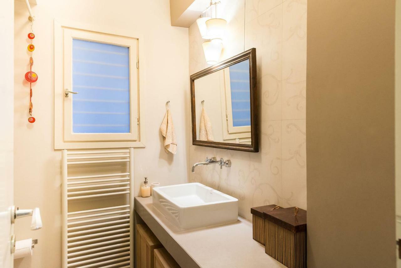 Stylish Flat With Veranda In The Heart Of Athens Exterior photo